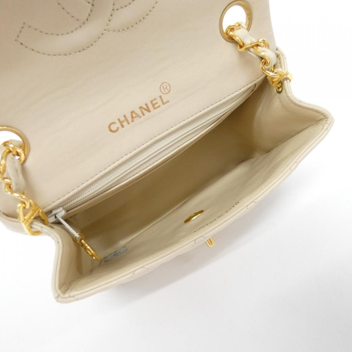 Chanel Vintage Shoulder Bag — view 7