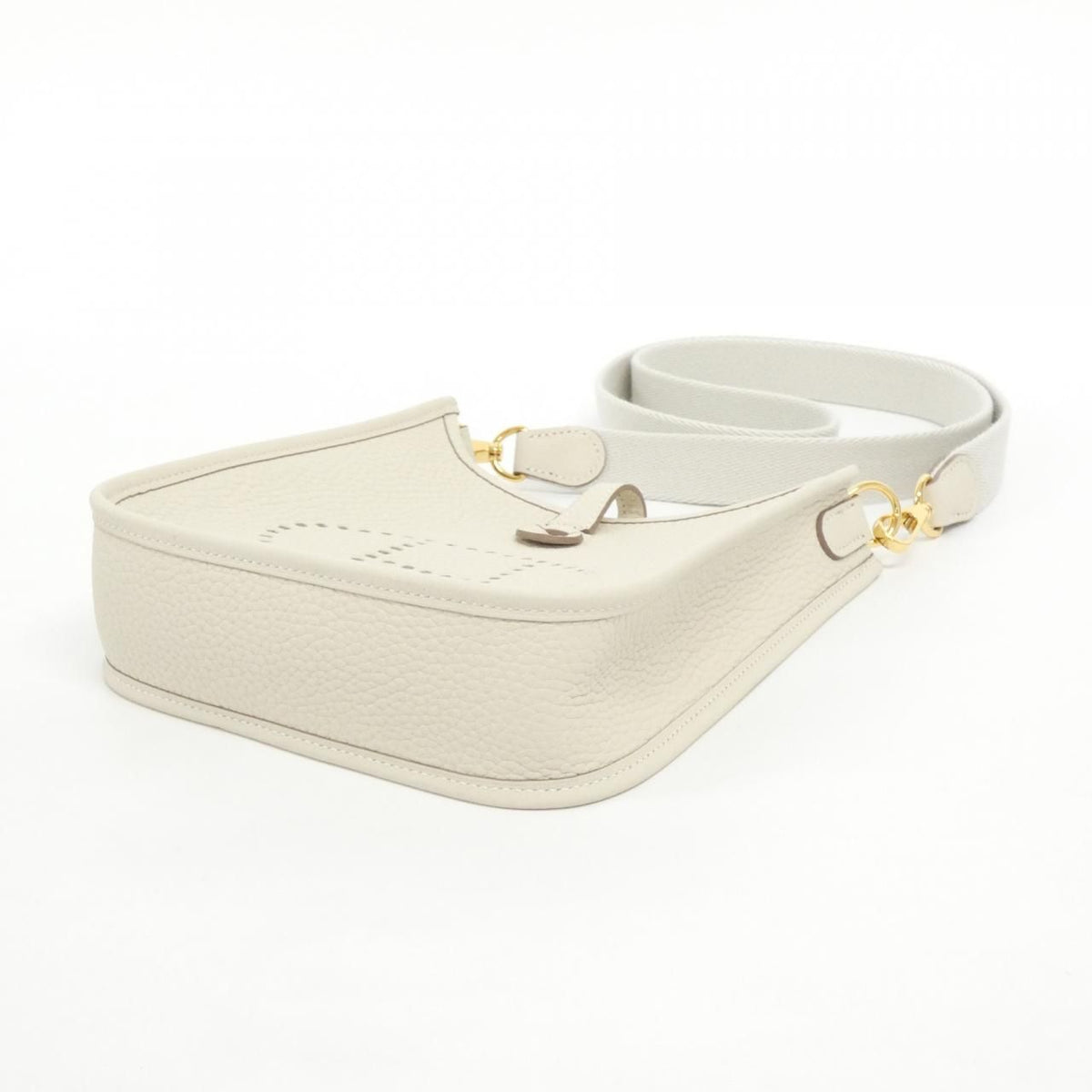 Hermes Evelyne Amazon 16 Shoulder Bag — view 3