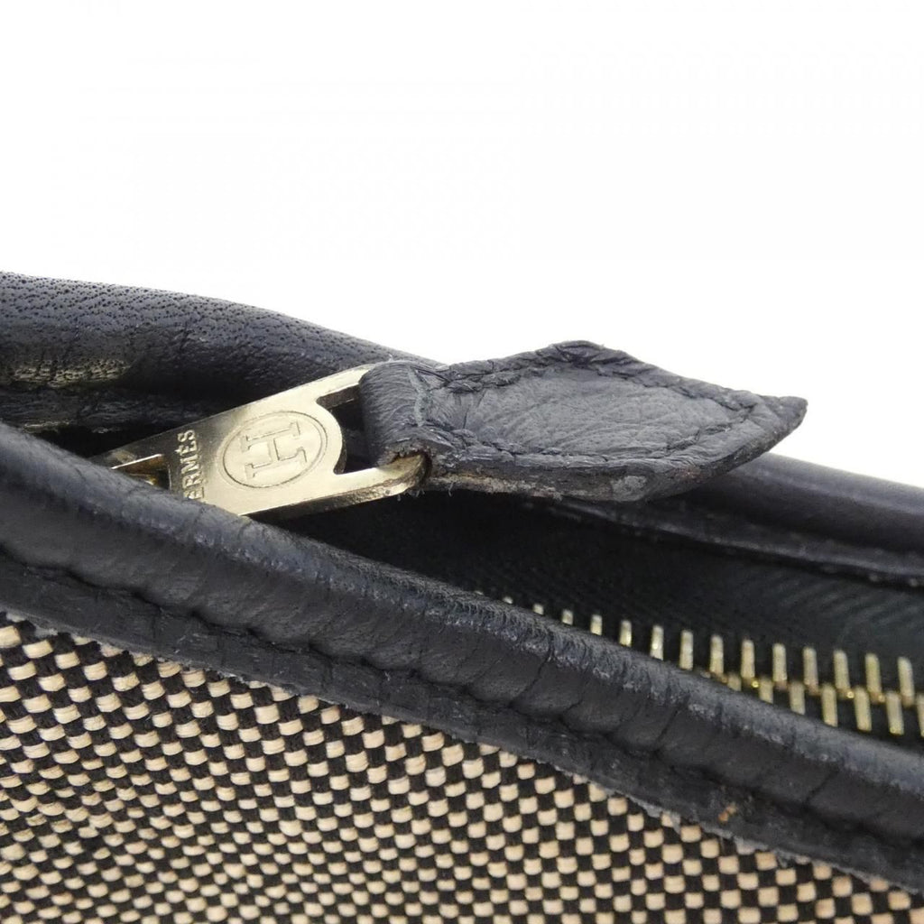Hermes Vintage Trim 2 31 Shoulder Bag — view 6