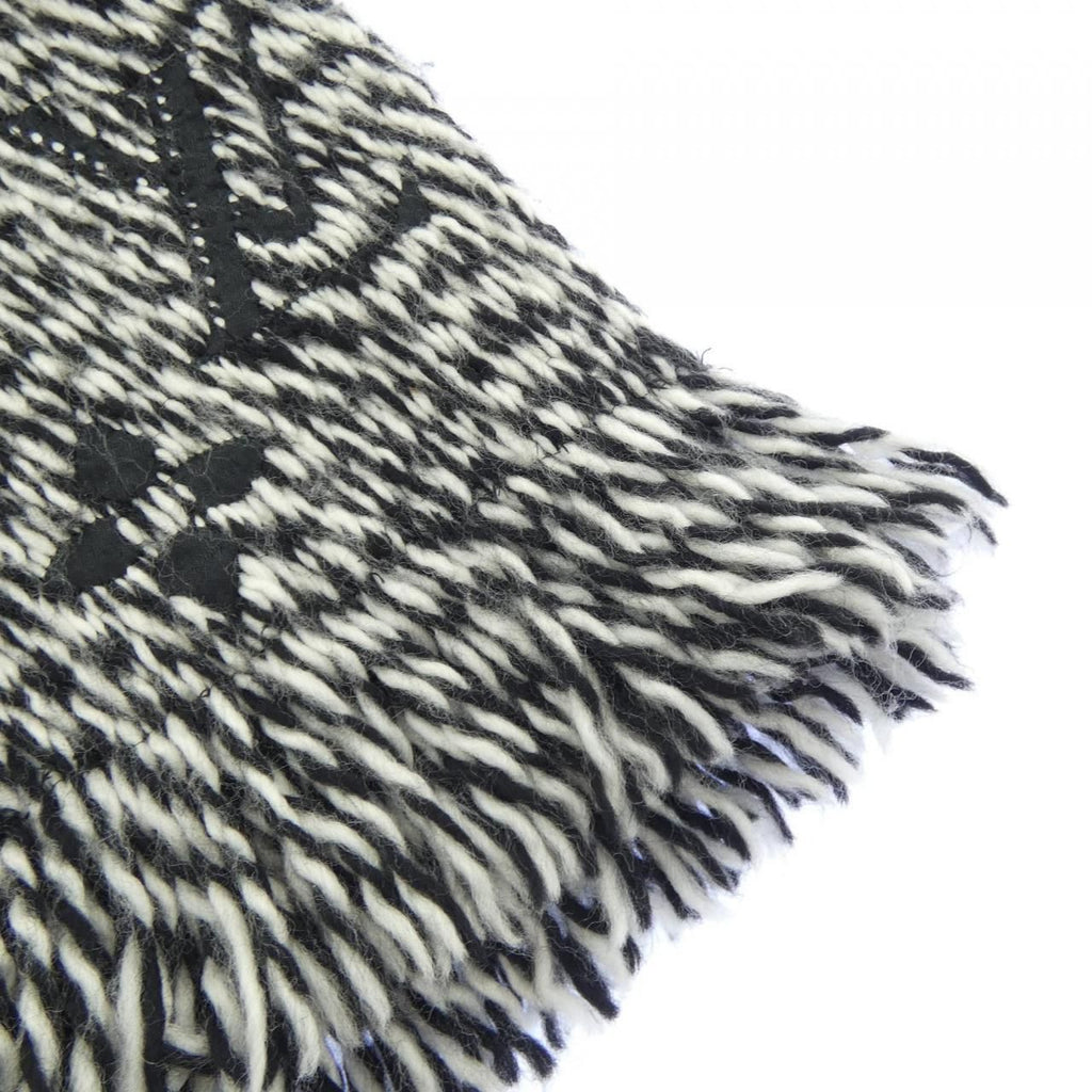 Louis Vuitton Logomania Scarf — view 2