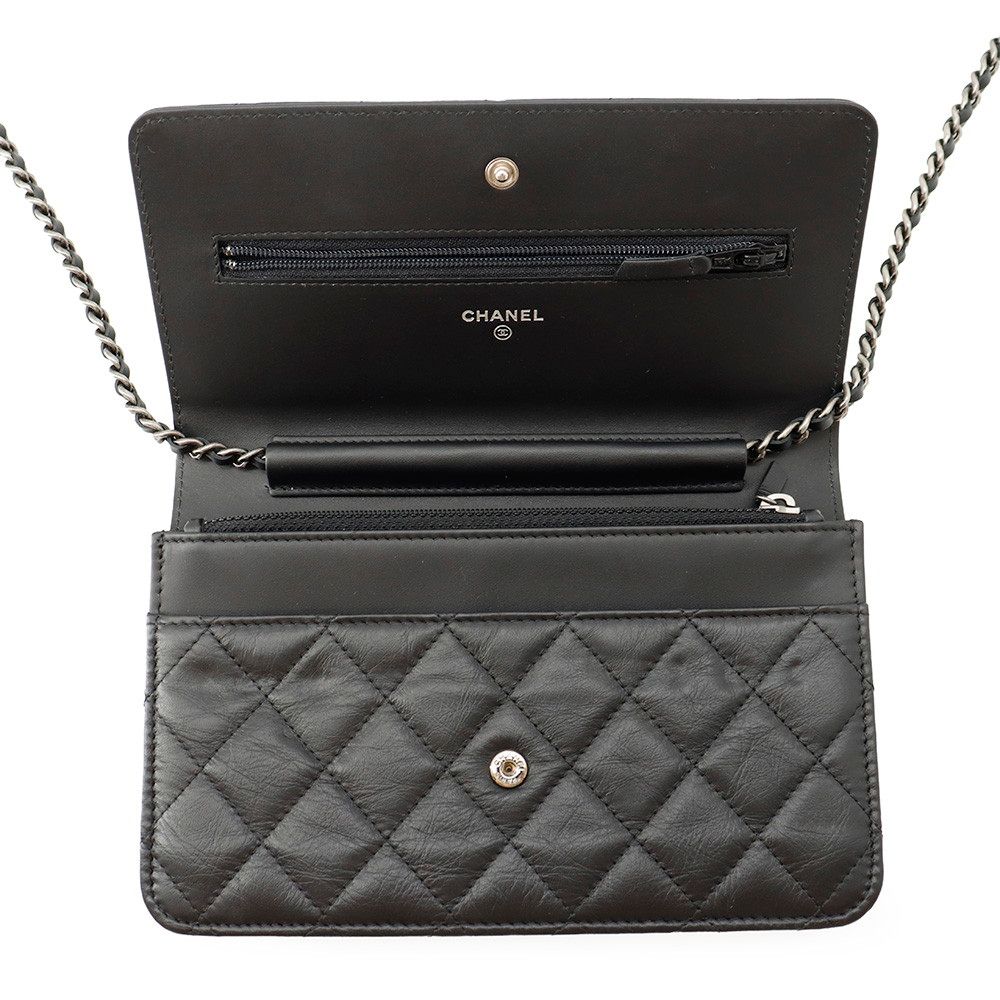 Chanel Chain Wallet 2.55 Key Charm Quilted CC Logo No 5 Camellia Clover Leather — view 5