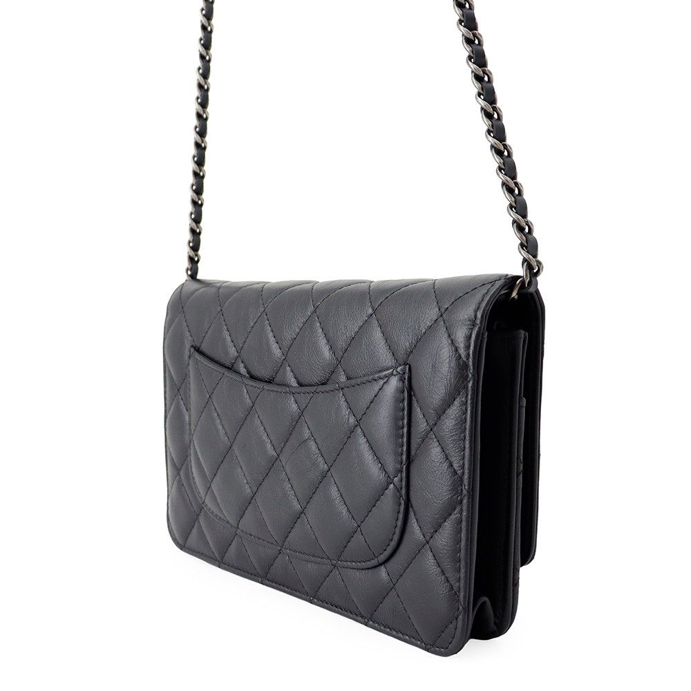 Chanel Chain Wallet 2.55 Key Charm Quilted CC Logo No 5 Camellia Clover Leather — view 2