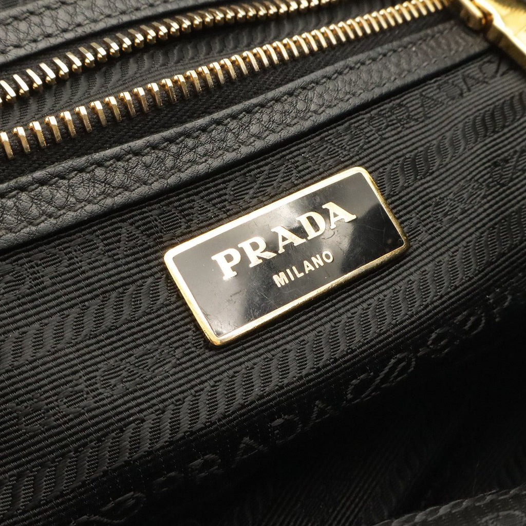 Prada Logo Vitello Daino Shoulder Bag Pochette Crossbody Leather Nero Black Gold — view 8