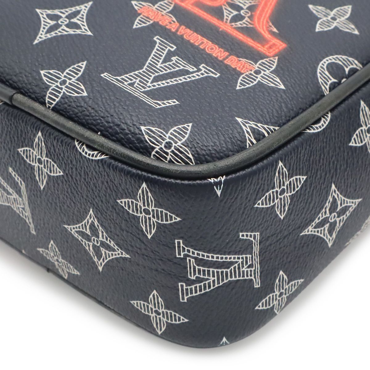 Louis Vuitton Monogram Ink Danube PM Shoulder Bag Pochette Crossbody Navy — view 3