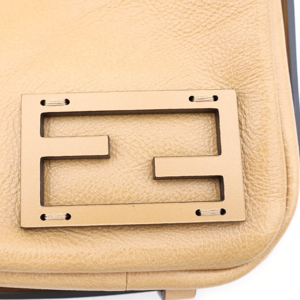 Fendi Simply Shoulder Bag FF Logo Leather Light Brown — view 6