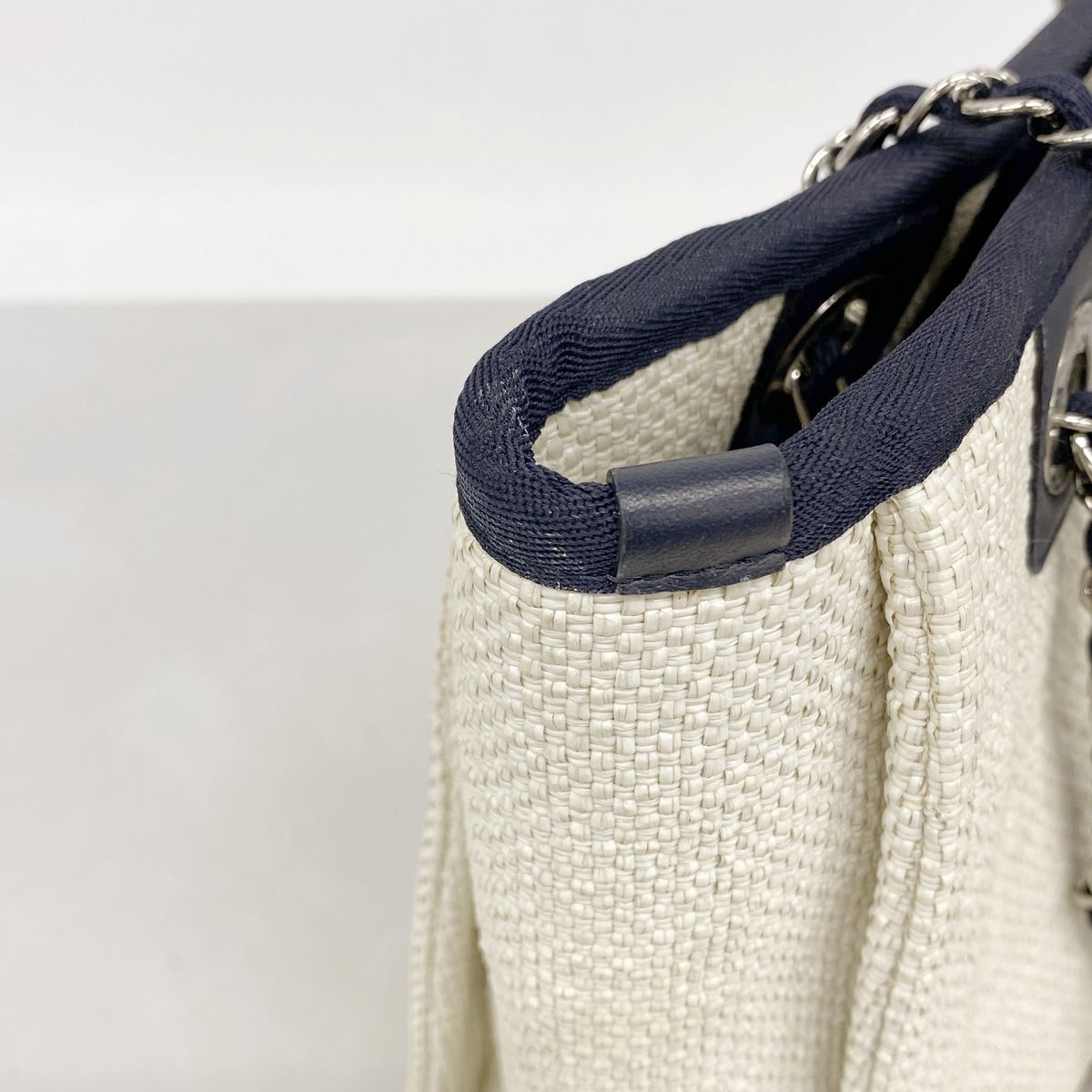 Chanel Chain Tote Bag Deauville Raffia Ivory Navy Silver — view 8