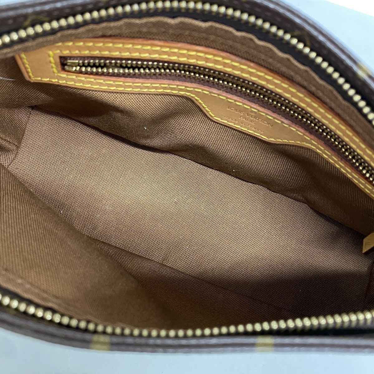 Louis Vuitton Shoulder Bag Monogram Trotteur Brown — view 4