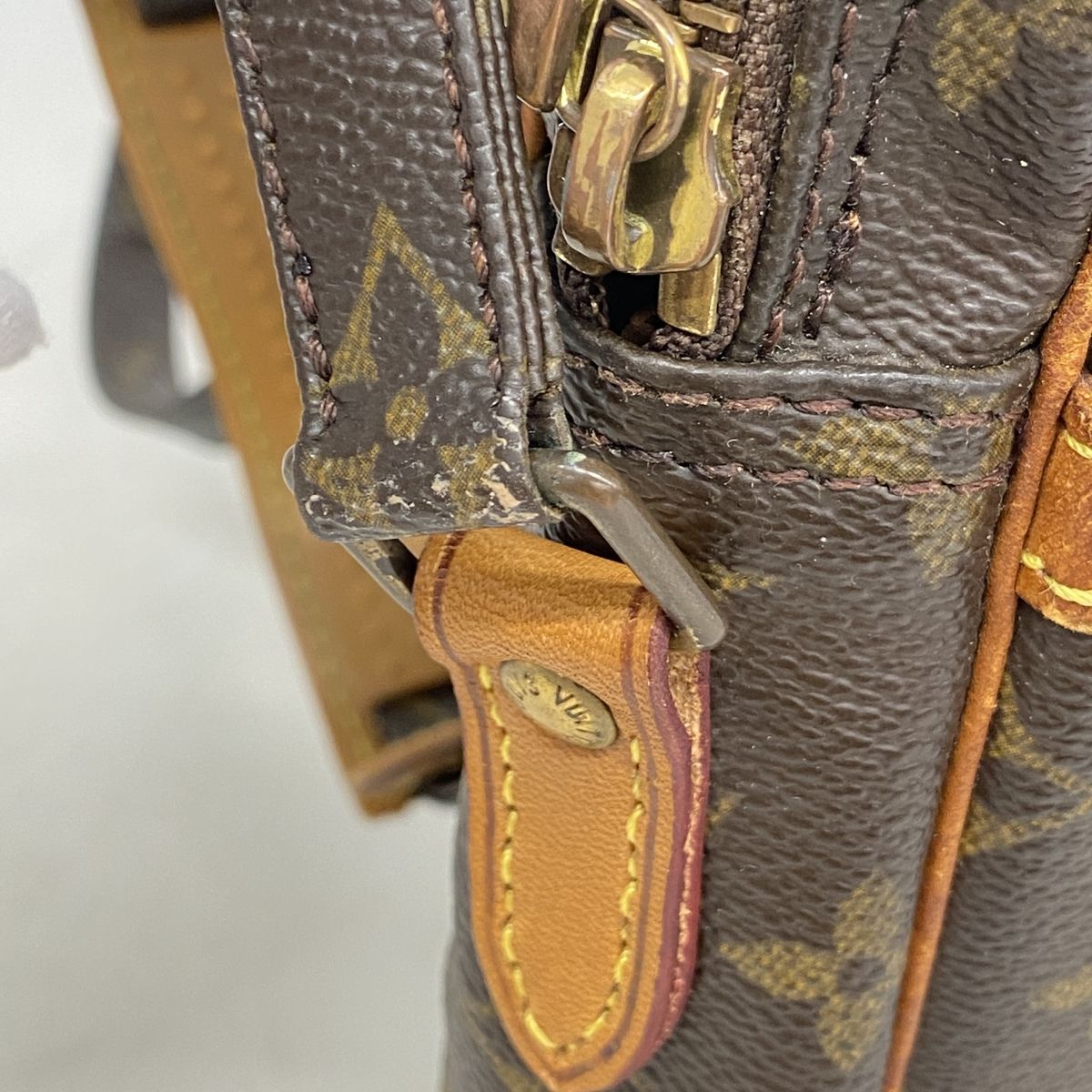 Louis Vuitton Shoulder Bag Monogram Danube Brown — view 7