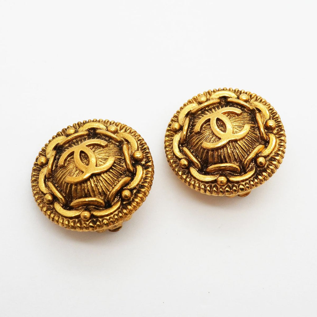 Chanel Earrings Vintage CC Logo Round Circle Gold Plated — view 2