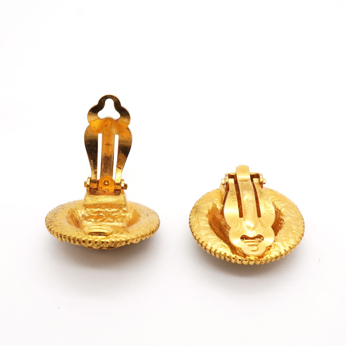 Chanel Earrings Vintage CC Logo Round Circle Gold Plated — view 3