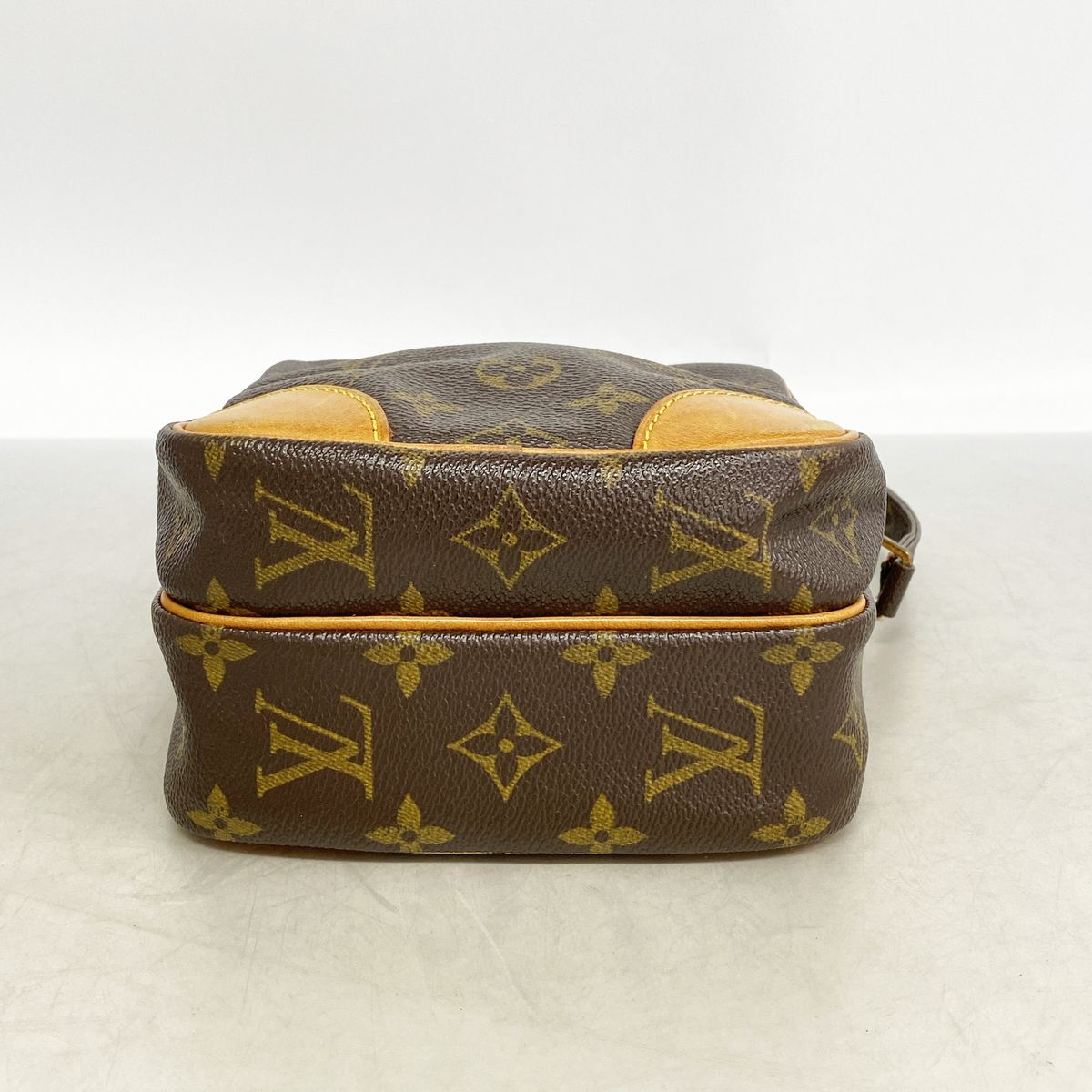 Louis Vuitton Shoulder Bag Monogram Amazon Brown — view 3