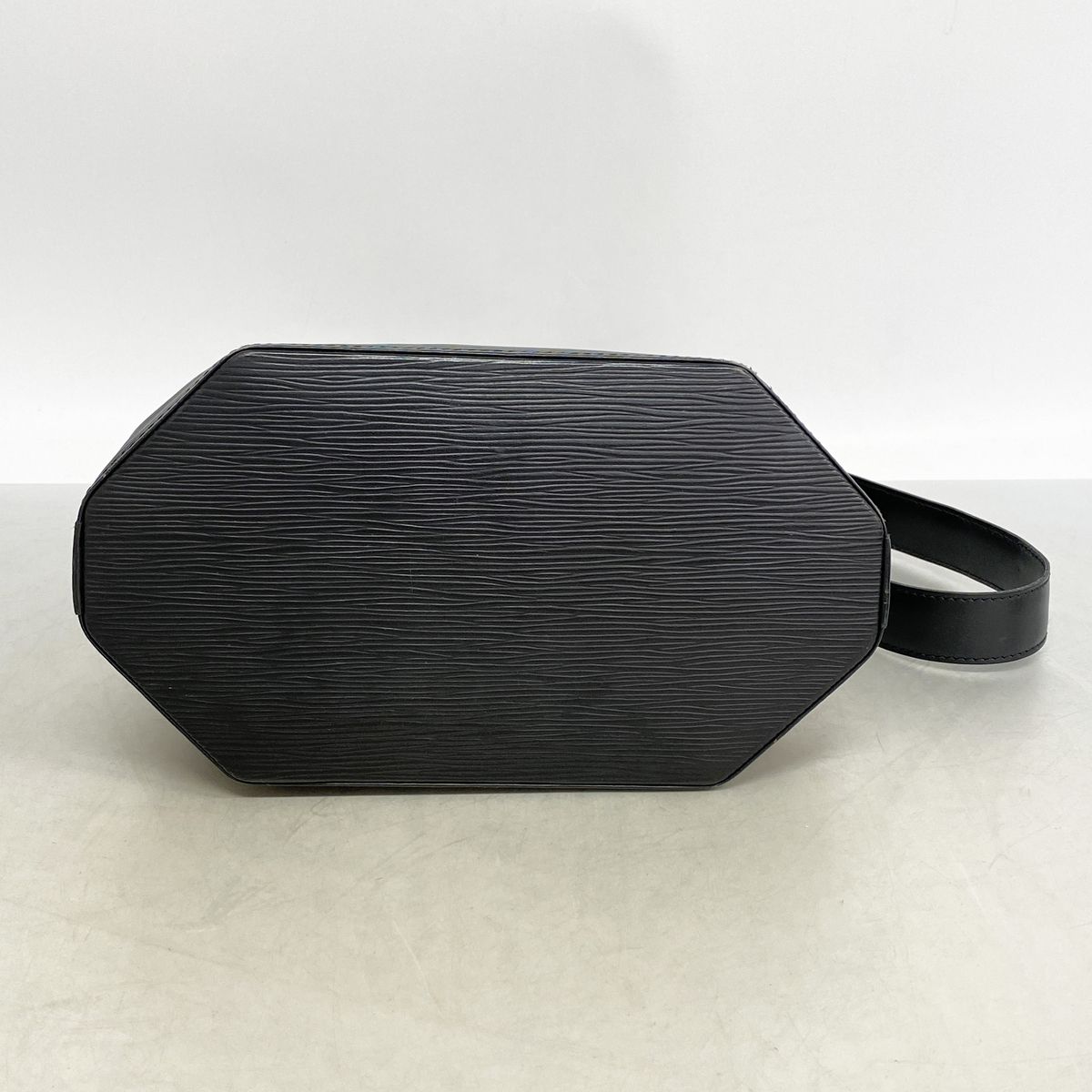 Louis Vuitton Shoulder Bag Epi Sac D'epaule PM Noir — view 3
