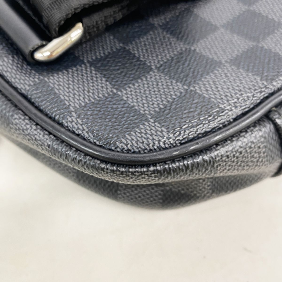 Louis Vuitton Belt Bag Damier Graphite Ambler Black — view 6