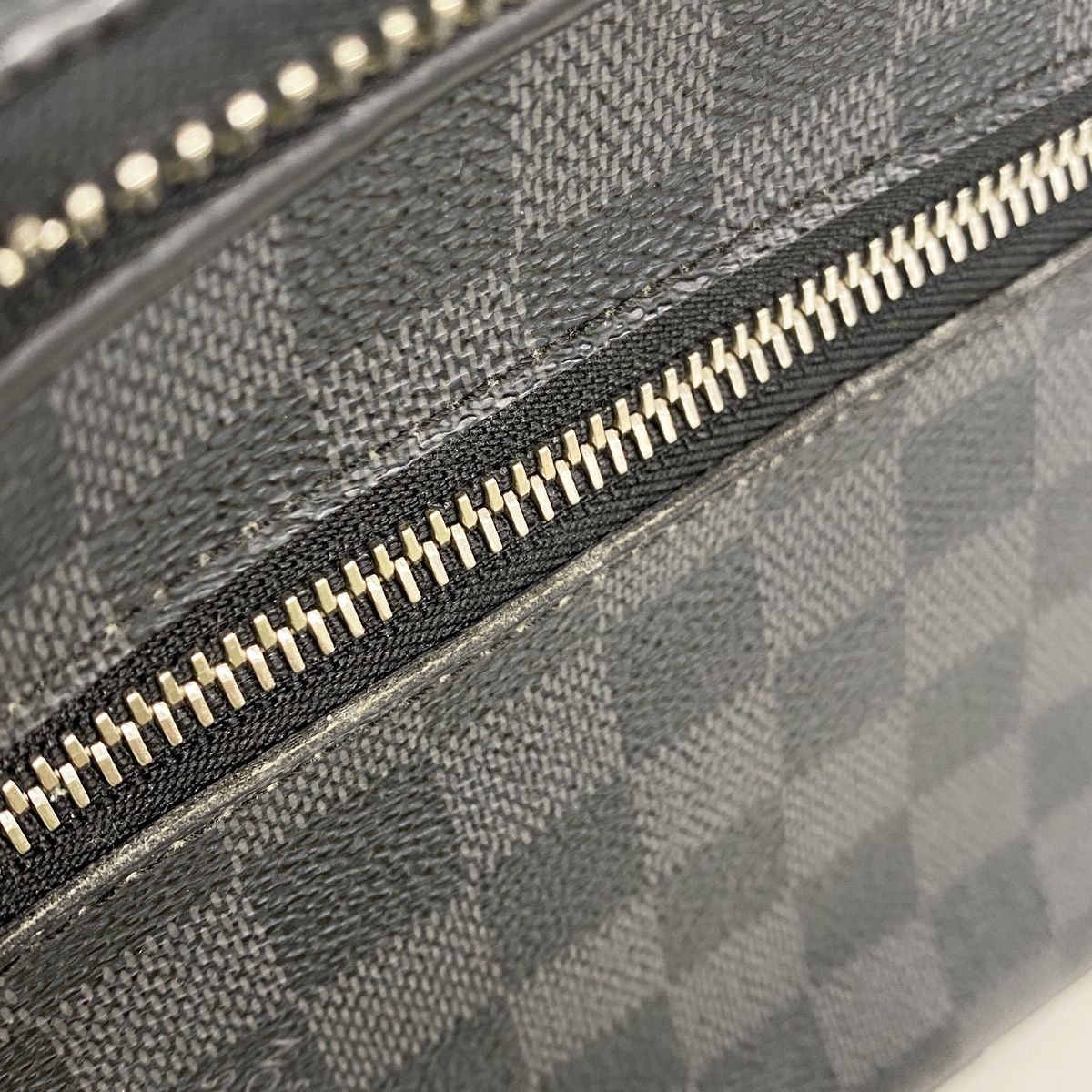 Louis Vuitton Belt Bag Damier Graphite Ambler Black — view 7