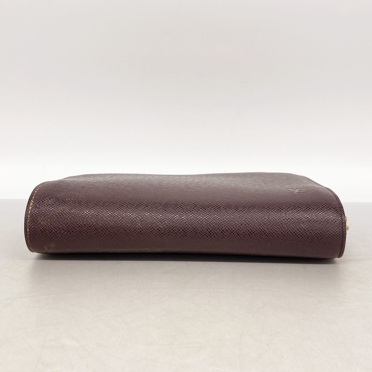 Louis Vuitton Clutch Taiga Baikal Acajou — view 3