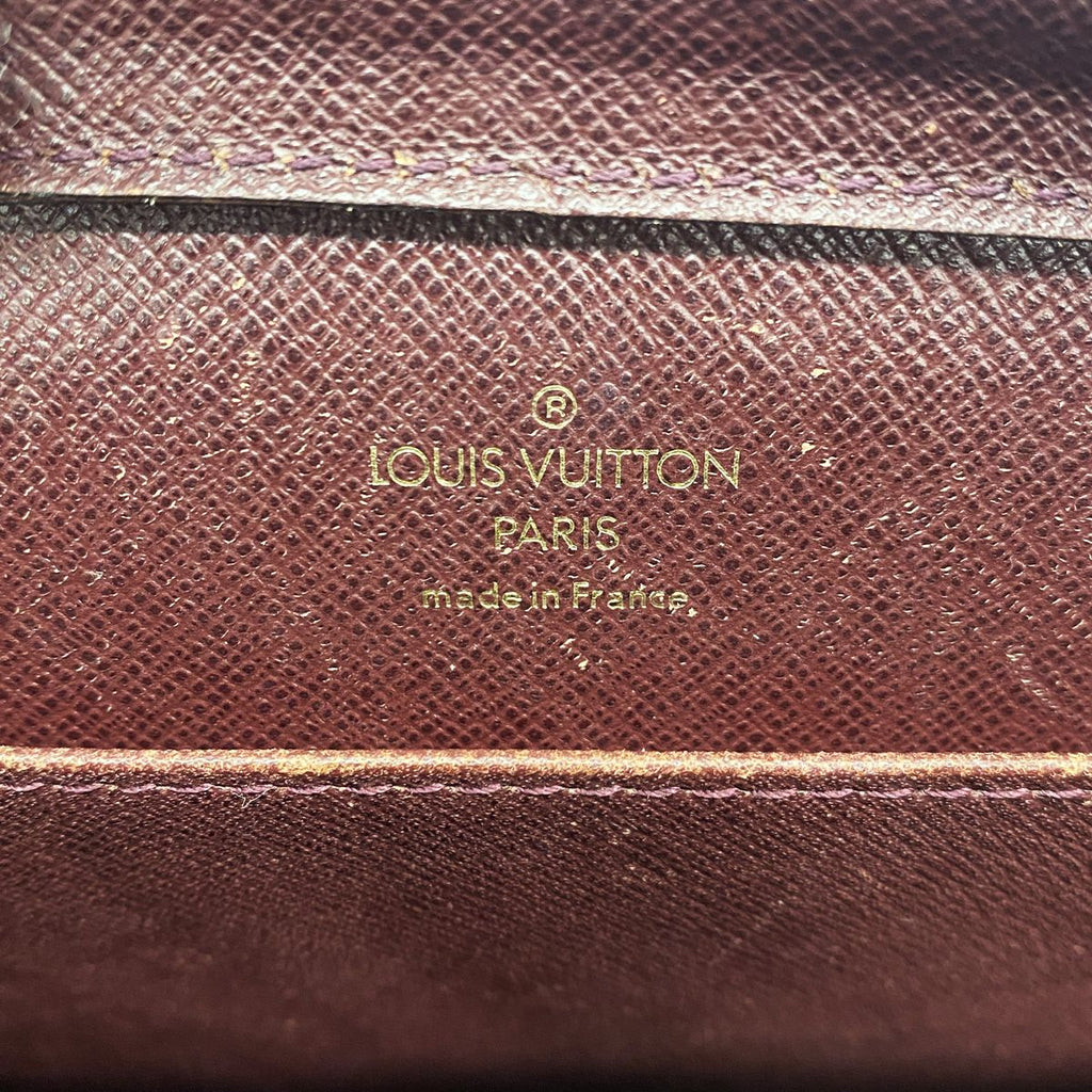 Louis Vuitton Clutch Taiga Baikal Acajou — view 5