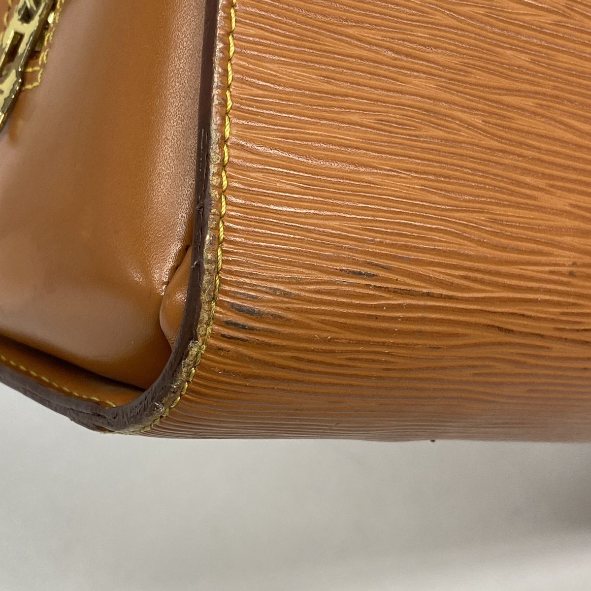 Louis Vuitton Handbag Epi Sorbonne Cipango Gold — view 7