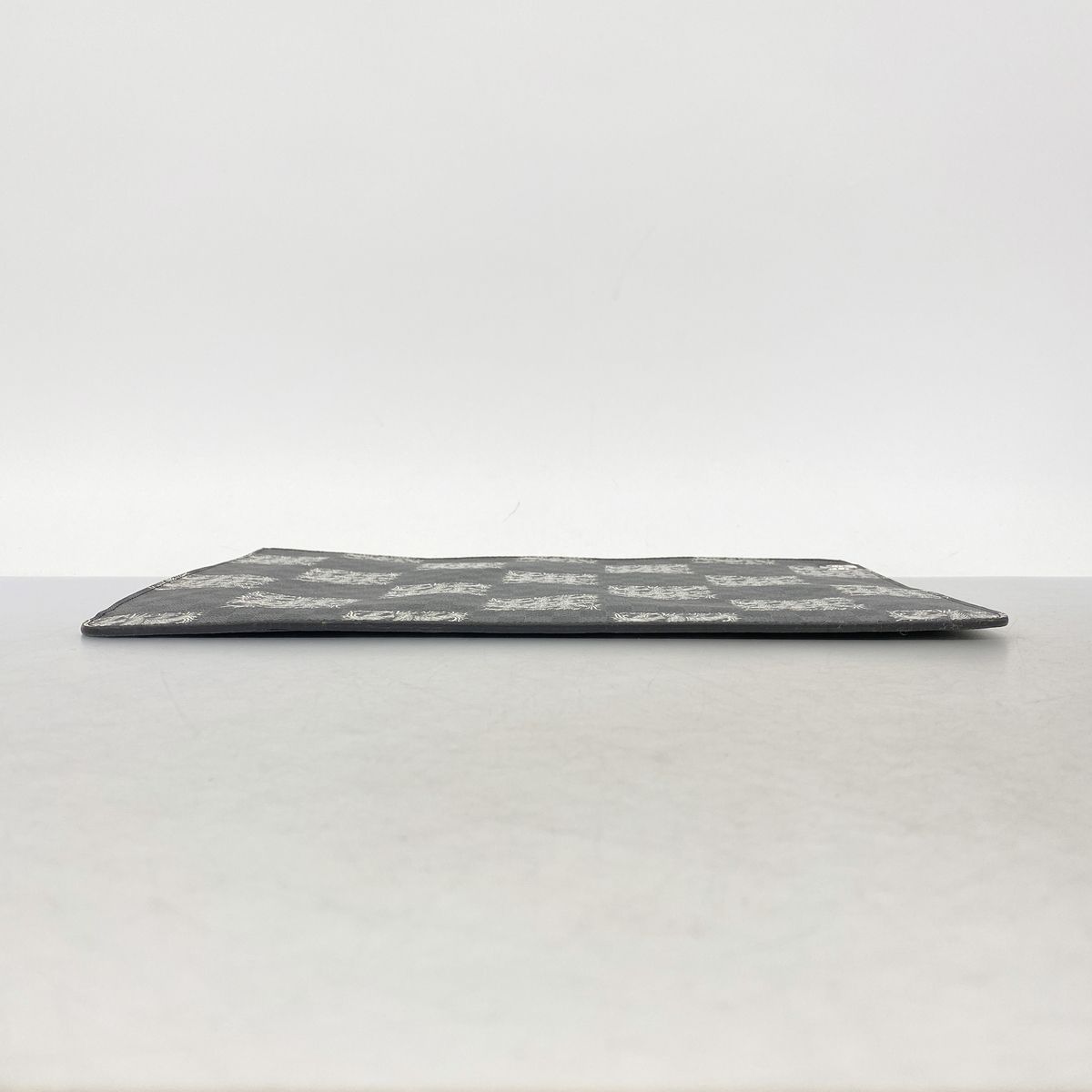 Louis Vuitton Clutch Damier Graphite Christopher Nemeth Pochette Jules GM Black — view 3