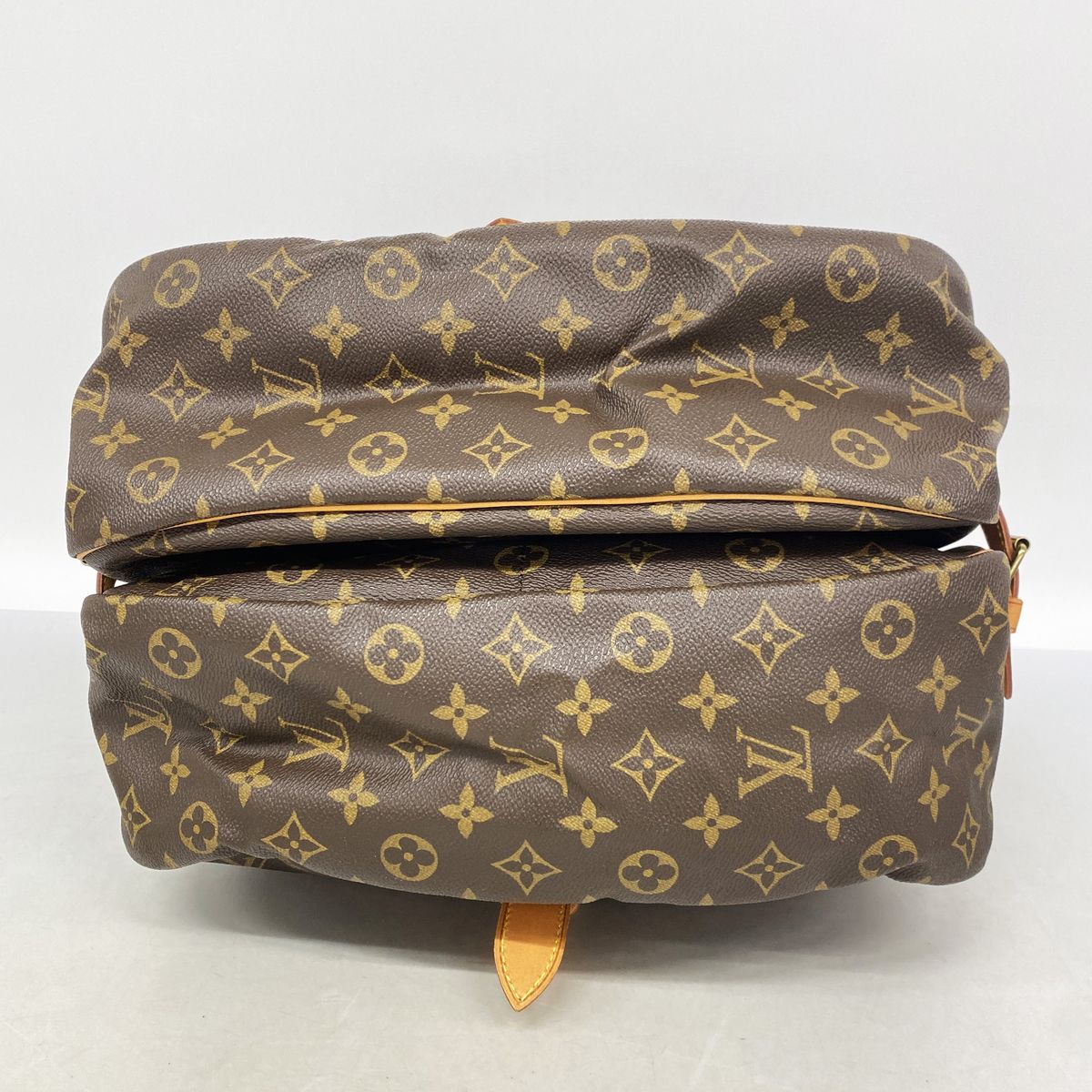 Louis Vuitton Shoulder Bag Monogram Saumur 35 Brown — view 3