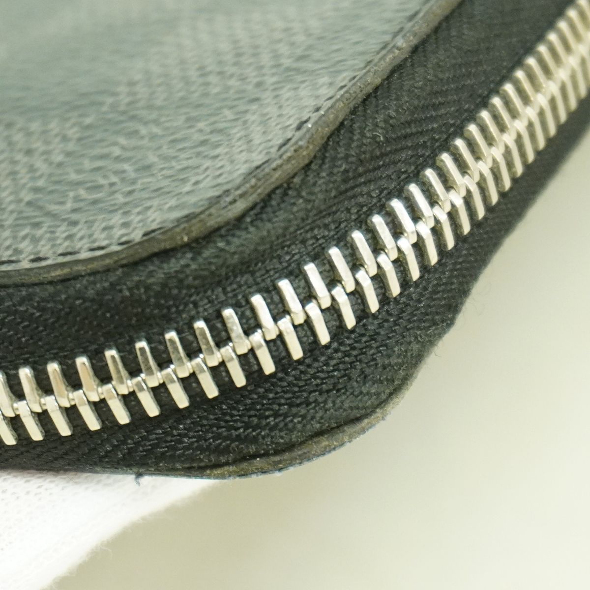 Louis Vuitton Wallet Damier Graphite Zippy Vertical Black Gray — view 6