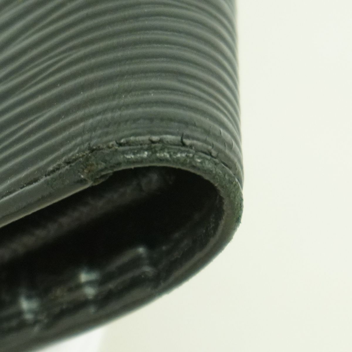 Louis Vuitton Wallet Epi Portefeuille Brazza Noir — view 5