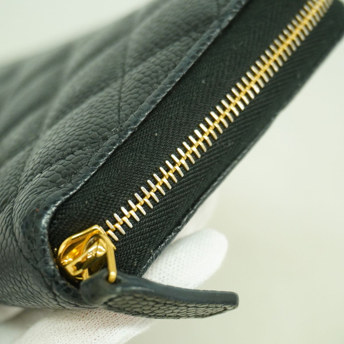 Chanel Wallet Quilted Caviar Leather Black Gold — view 7