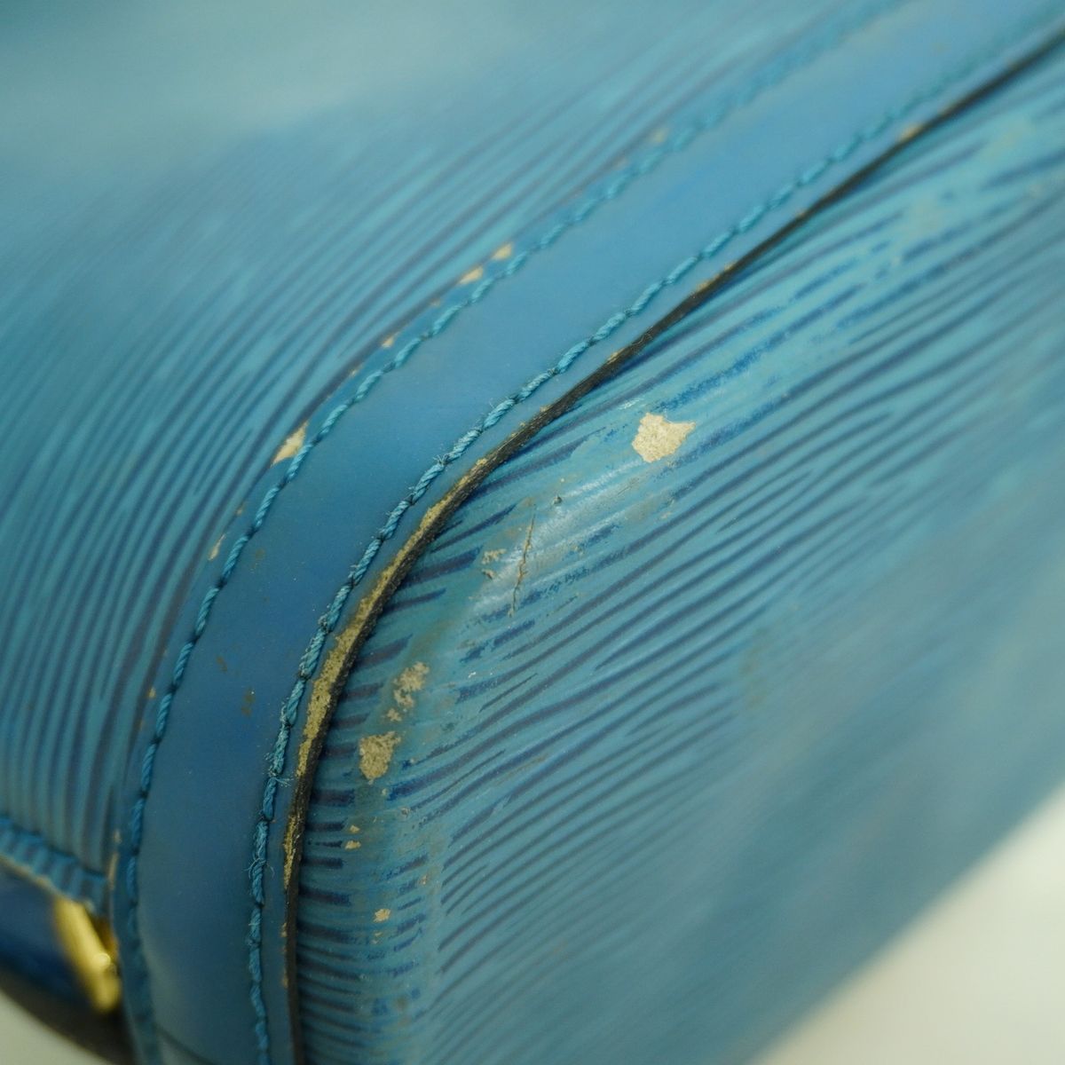 Louis Vuitton Shoulder Bag Epi Lussac Toledo Blue — view 6