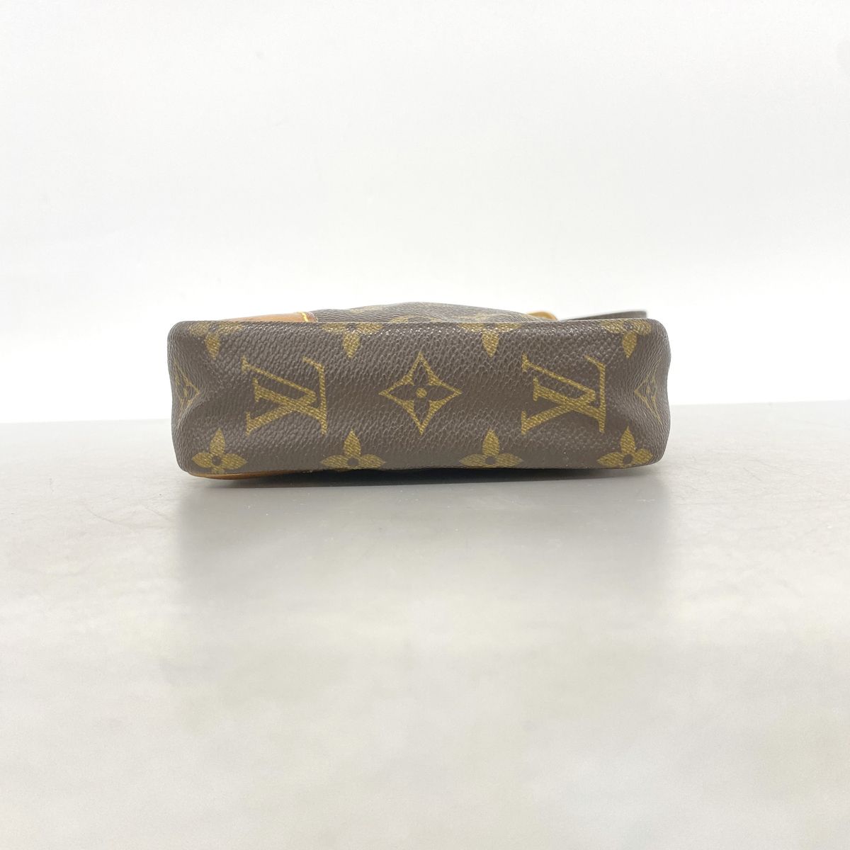 Louis Vuitton Shoulder Bag Monogram Danube Brown — view 3