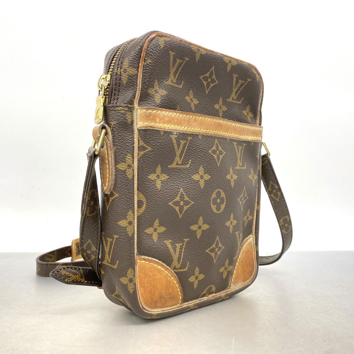 Louis Vuitton Shoulder Bag Monogram Danube Brown — view 2
