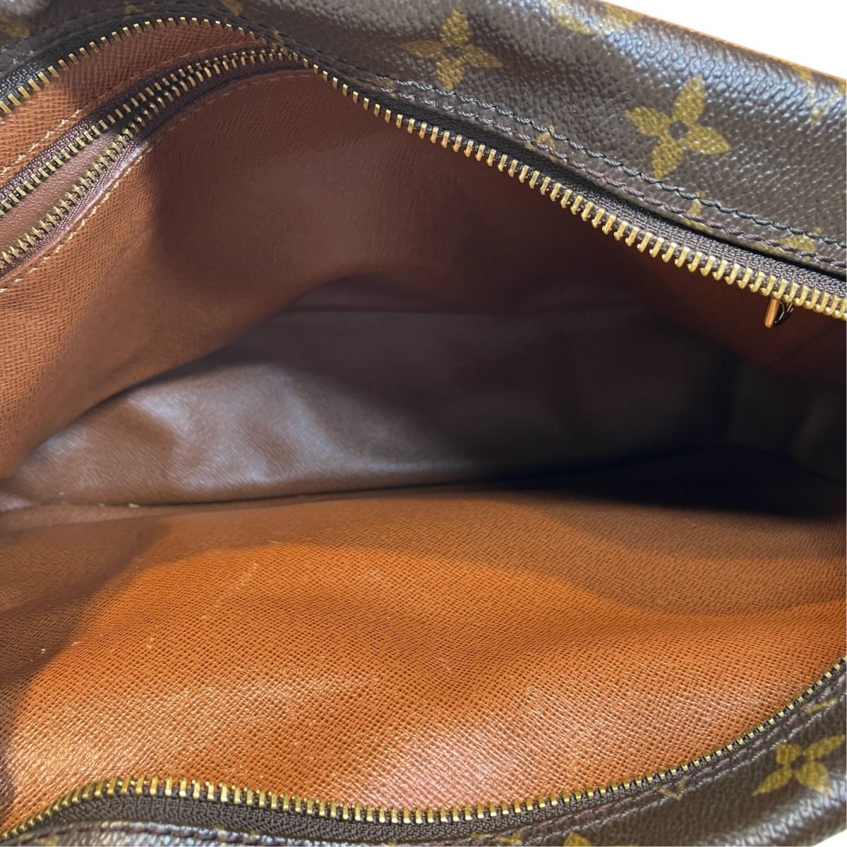 Louis Vuitton Nile Monogram Shoulder Bag Canvas — view 8