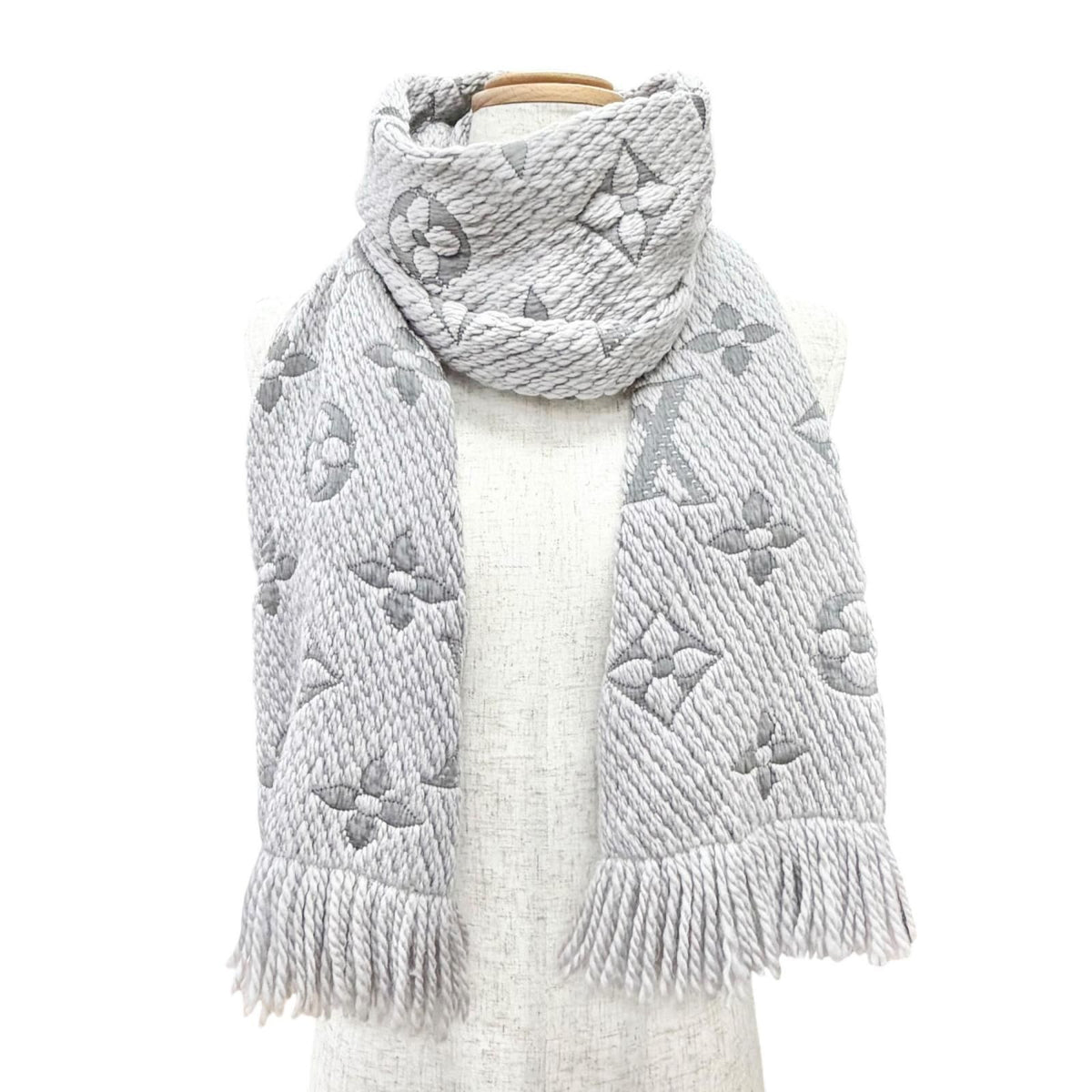 Louis Vuitton Logomania Scarf Wool Silk Gray Perlee Monogram Fringe — view 2