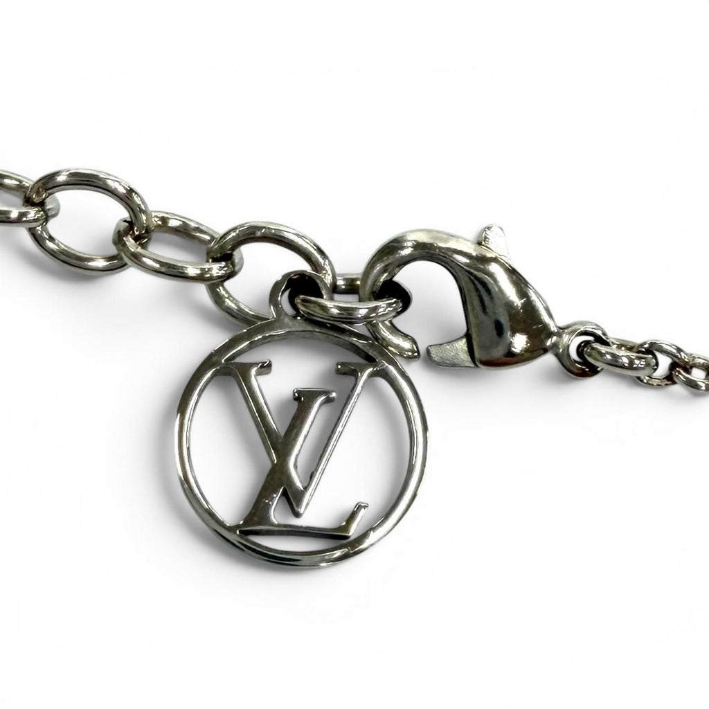 Louis Vuitton Necklace Essential V Circle Logo Motif Chain — view 8