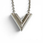Louis Vuitton Necklace Essential V Circle Logo Motif Chain