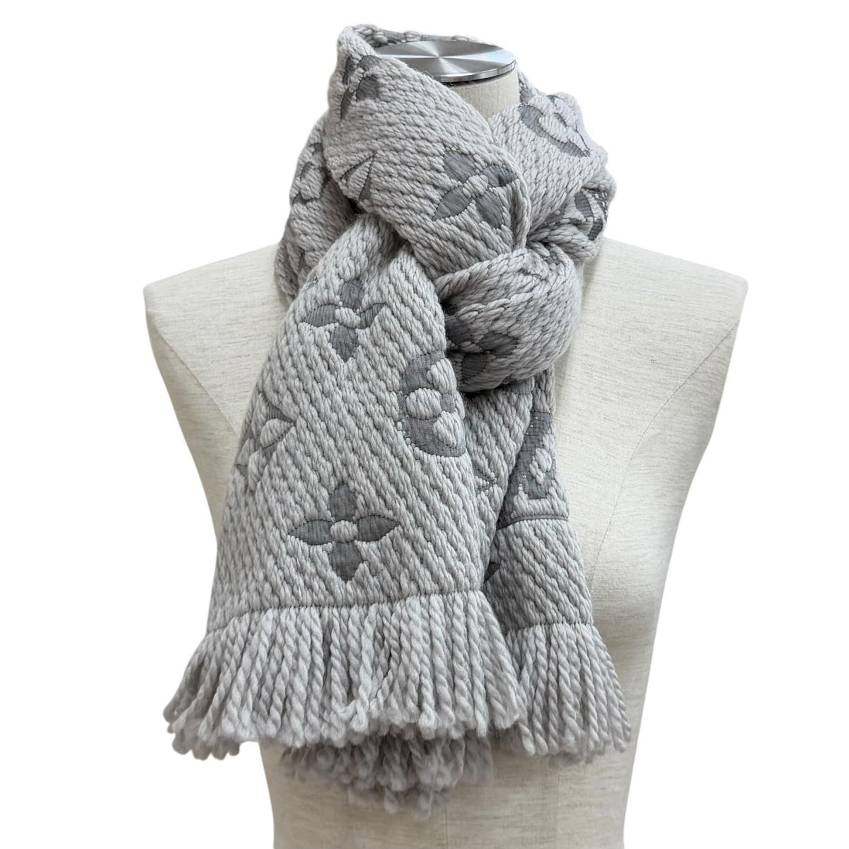 Louis Vuitton Logomania Scarf Wool Silk Blend Gray Perlee Fringe — view 3