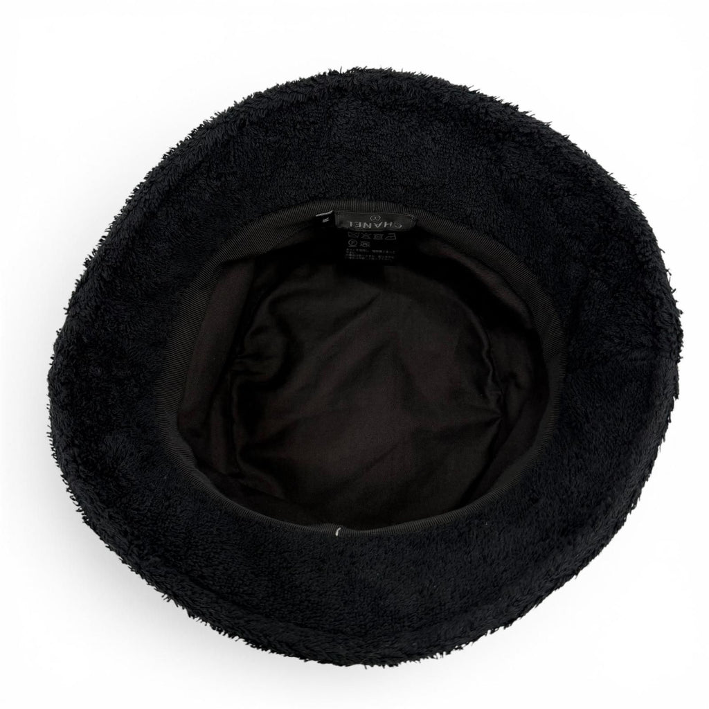 Chanel 21C CC Logo Pile Hat Bucket Hat Black — view 6