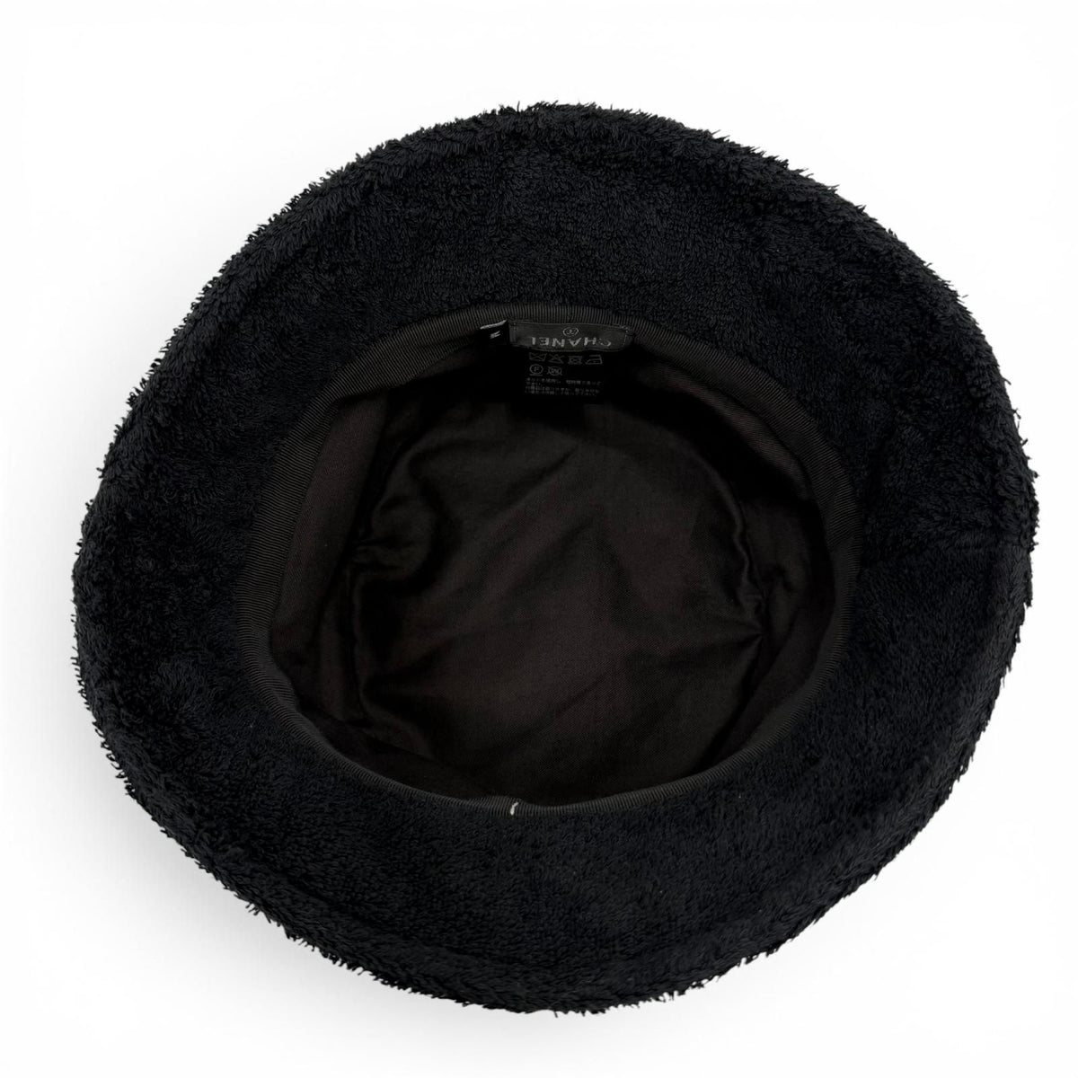 Chanel 21C CC Logo Pile Hat Bucket Hat Black — view 6