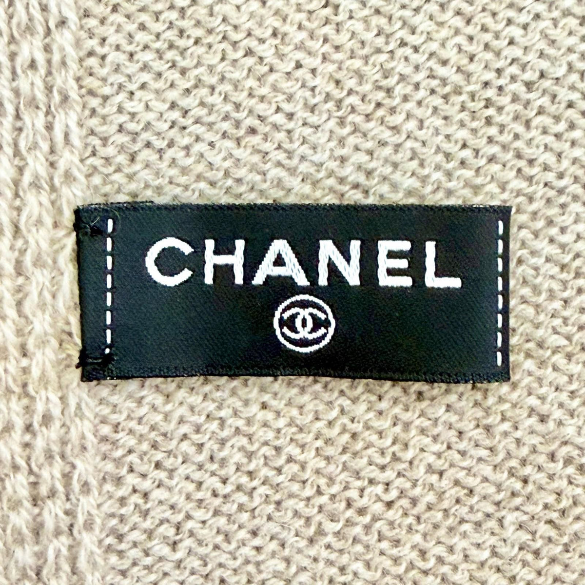 Chanel Cashmere 100% CC Logo Large Shawl Scarf Simple Beige — view 6