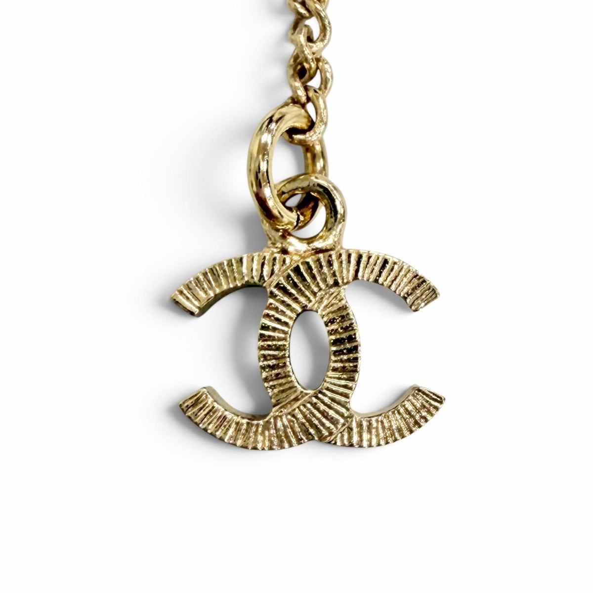 Chanel CC Logo Rhinestone Ribbon Necklace Gold — view 8