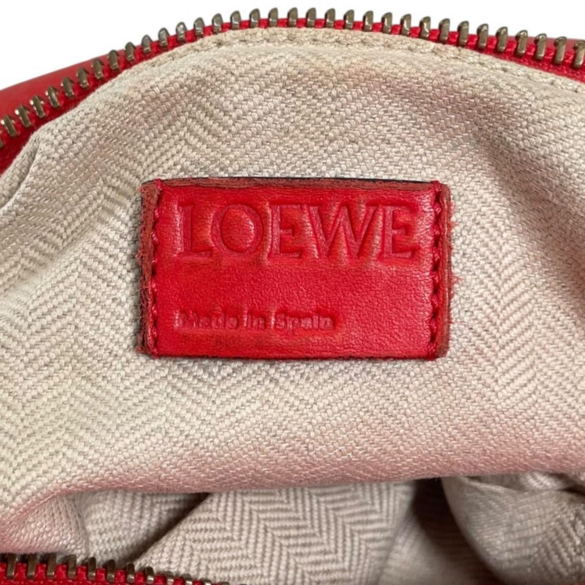 Loewe Puzzle Shoulder Bag Red Medium — view 5