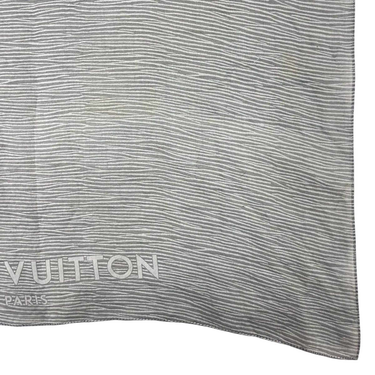 Louis Vuitton Shawl Gray Scarf — view 5