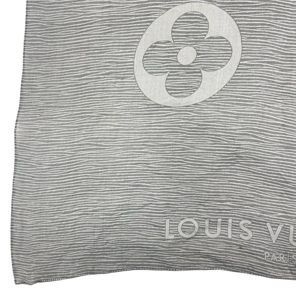 Louis Vuitton Shawl Gray Scarf — view 4