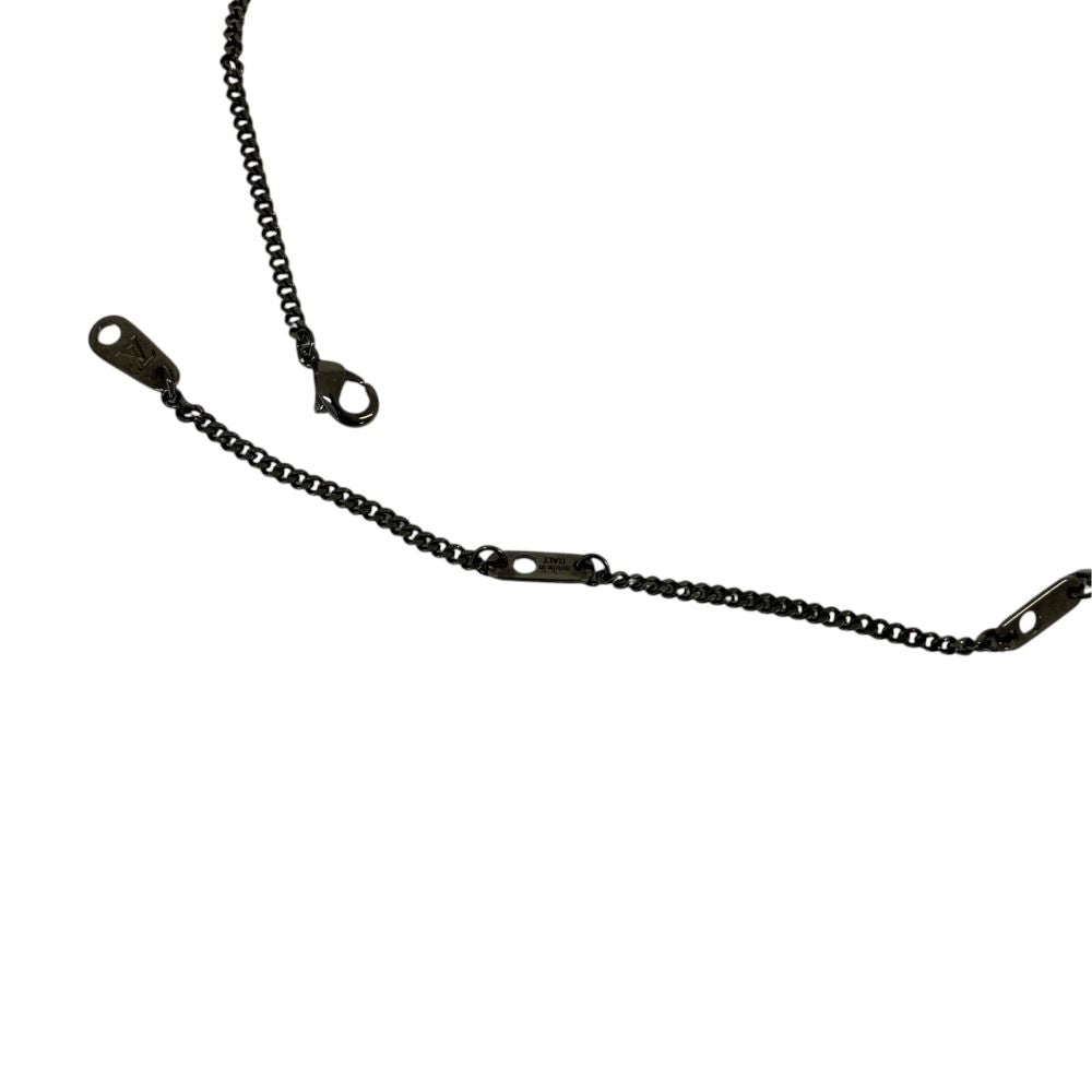 Louis Vuitton Collier LV Upside Down Necklace Gunmetal — view 5