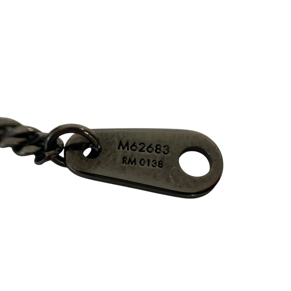 Louis Vuitton Collier LV Upside Down Necklace Gunmetal — view 7