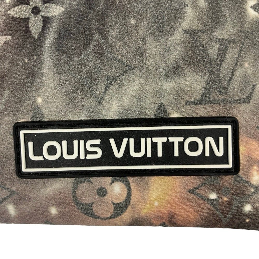 Louis Vuitton Monogram Galaxy Alpha TR Pouch Triple Clutch Gray — view 5