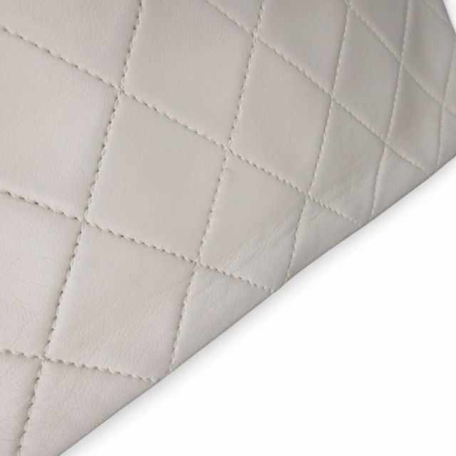 Chanel Quilted Chain Shoulder Bag Cross Lambskin White — view 7