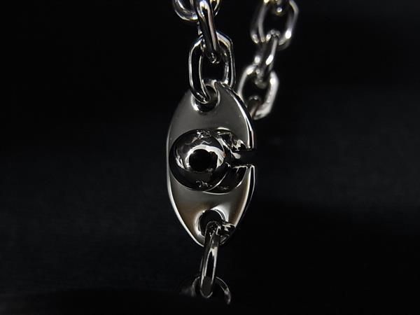 Hermes Leather Silver Heart Glove Holder White Gloves — view 3