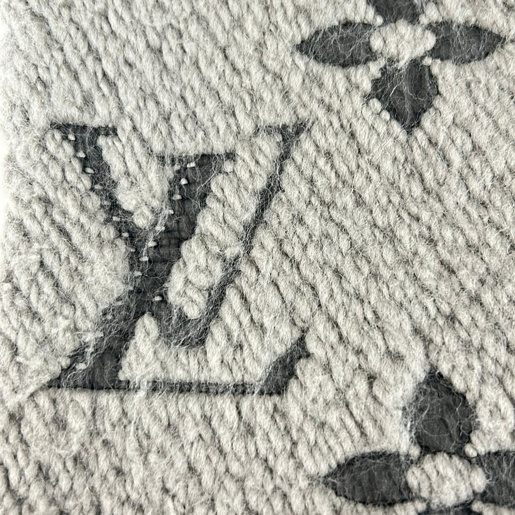 Louis Vuitton Scarf Logomania Verone Wool Silk — view 3