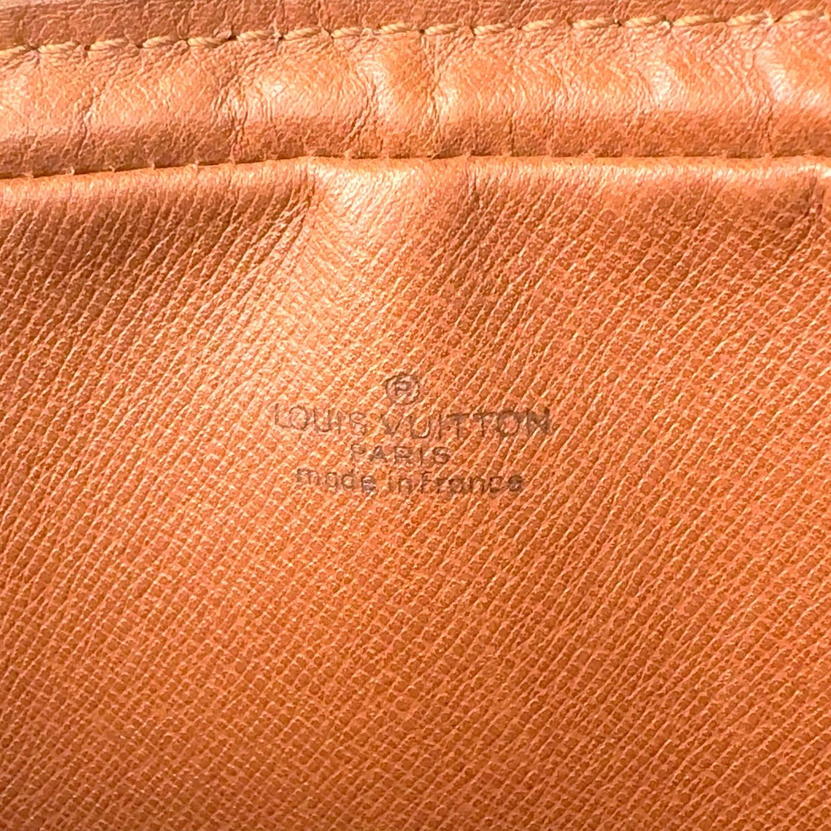 Louis Vuitton Marly Dragonne PM Monogram Leather Brown Clutch Gold — view 4