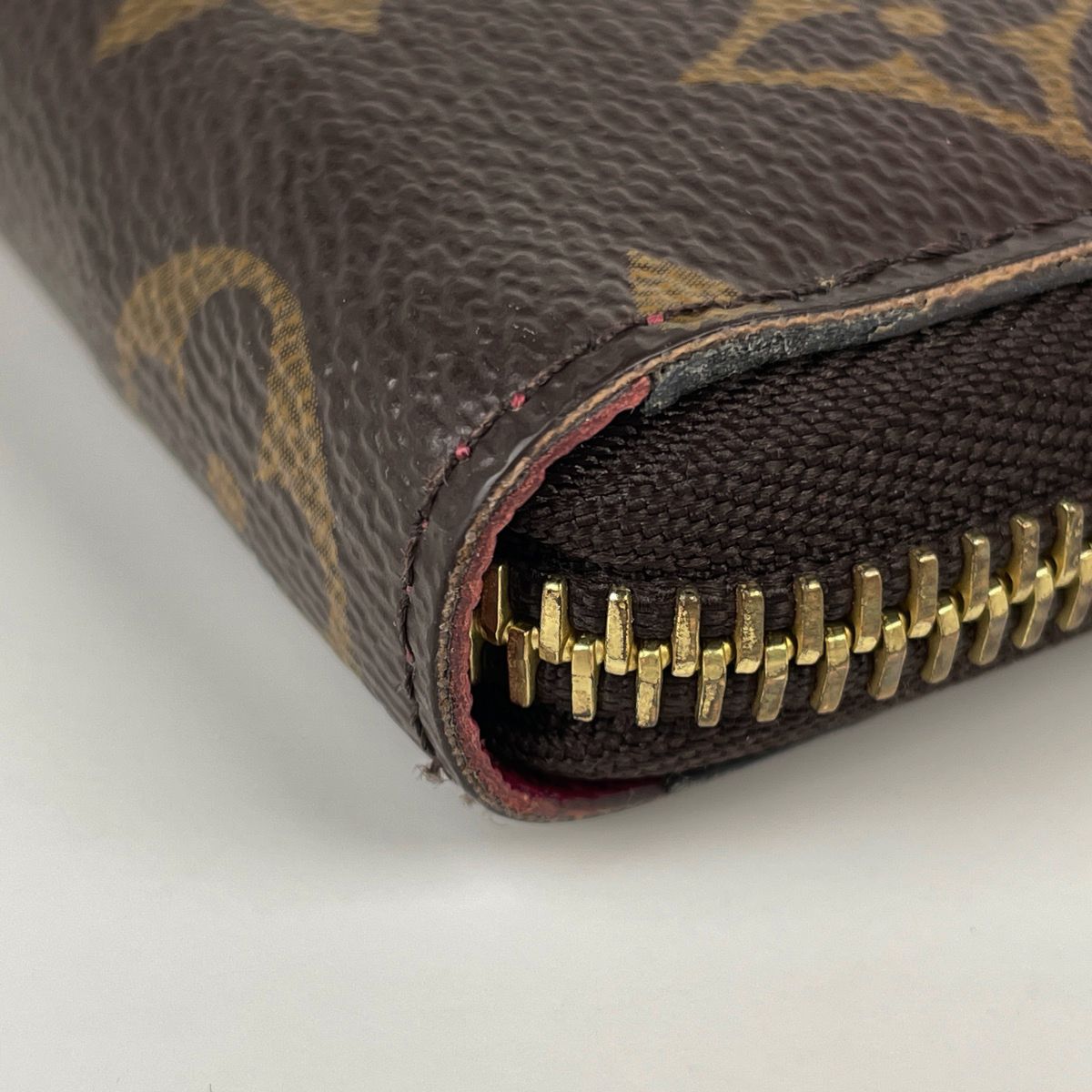 Louis Vuitton Portefeuille Clemence Wallet Zip Around Monogram Brown Fuchsia — view 3