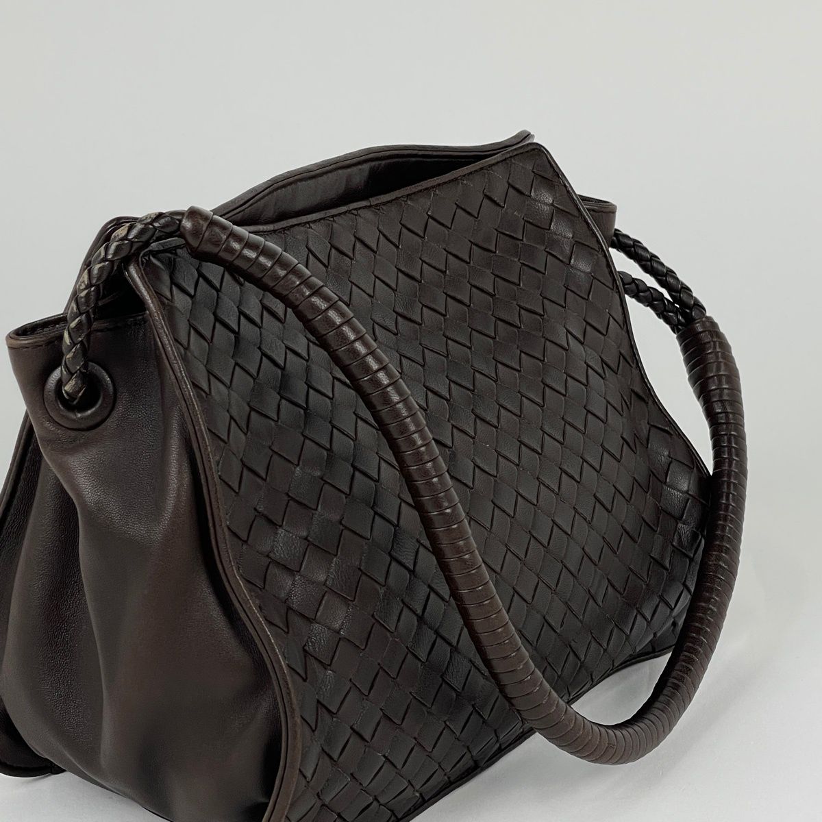 Bottega Veneta Shoulder Bag Intrecciato Leather Brown — view 5
